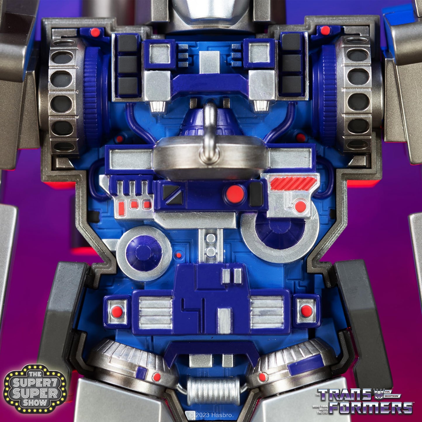 Super7 Transformers Bumblebee (G1 Full Color) 10 in Super Cyborg Figure